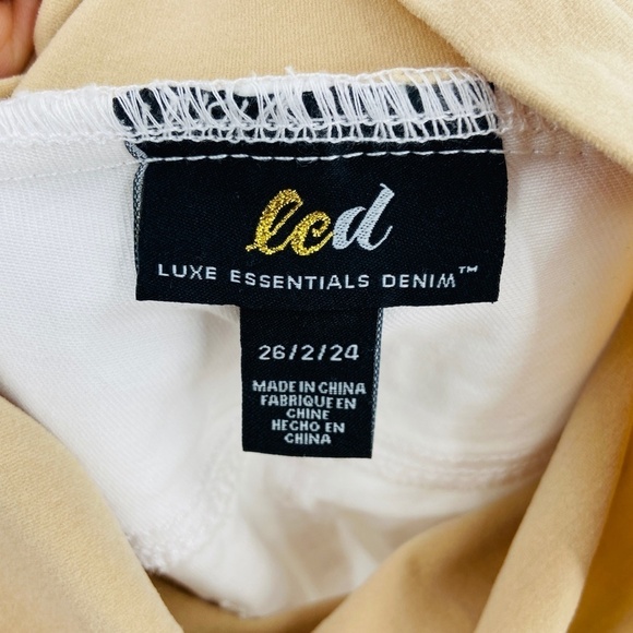 NWT LUXE ESSENTIALS White Fit Belly Raw Hem Cropped Maternity Jeans Size 26 - Picture 6 of 7